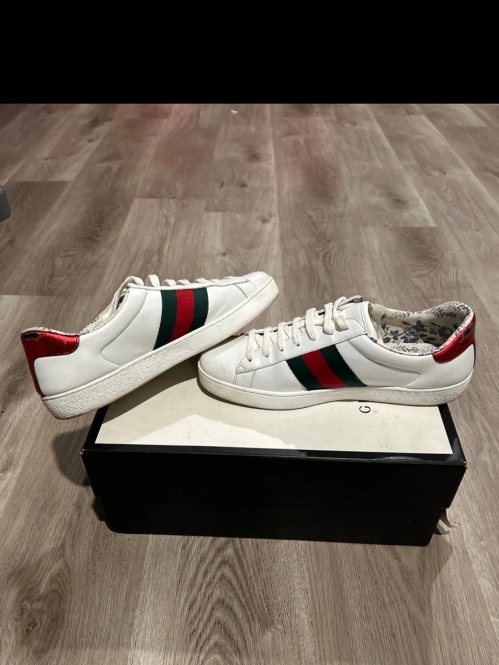 Gucci White Leather Sneakers with Red & Green Stripe and Gold Logo